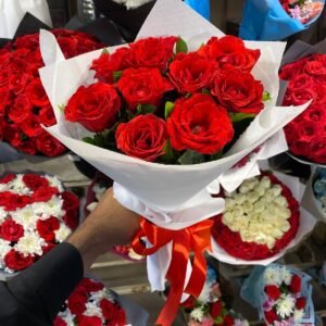 10 Red Roses Bouquet