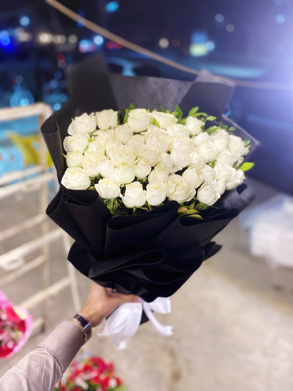 White Roses Beauti